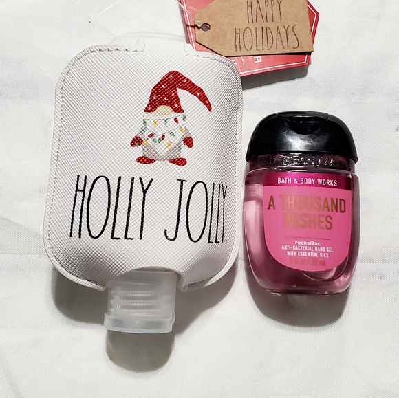 Rae Dunn Holly Jolly Gnome Hand-Sanitizer Key Chain with sanitizer. NEW - Picture 1 of 4